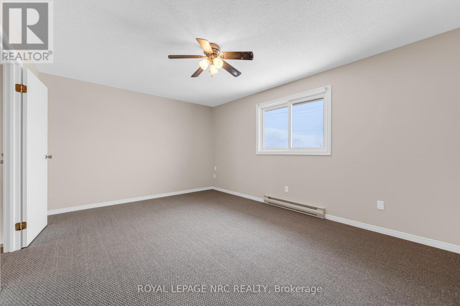 












20 - 110 SILVAN DRIVE

,
Welland (N. Welland),




Ontario
L3C6Z5

