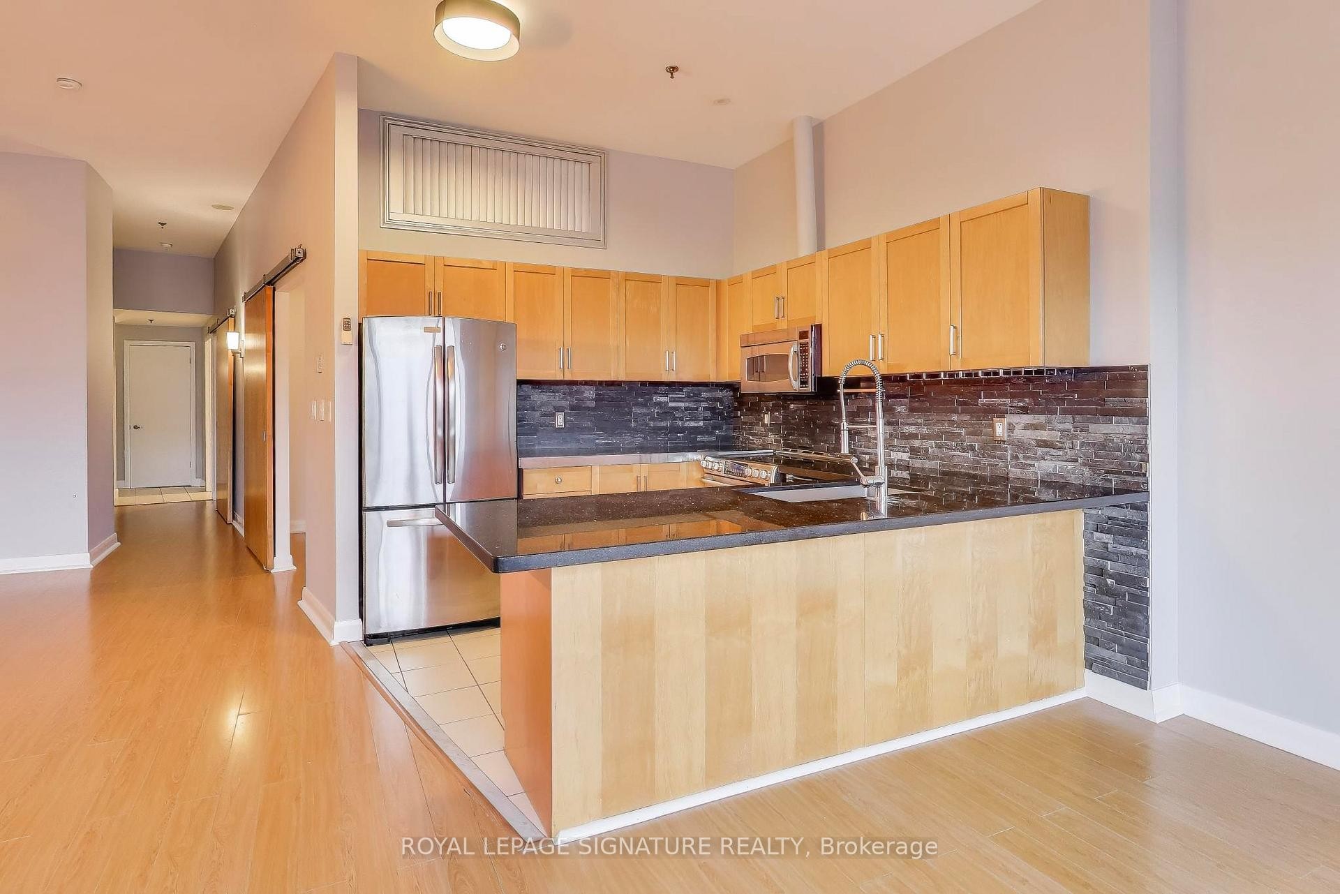 









700


King

Street West, 801,
Toronto,




ON
M5V 2Y6

