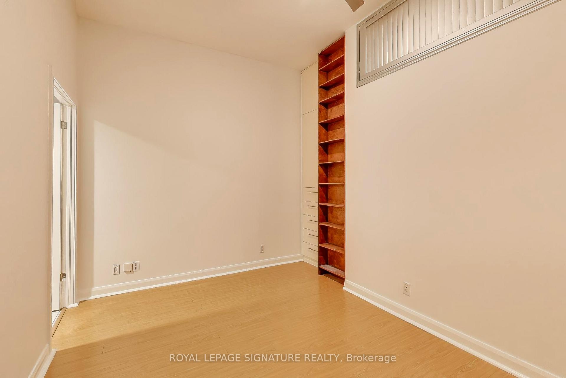 









700


King

Street West, 801,
Toronto,




ON
M5V 2Y6

