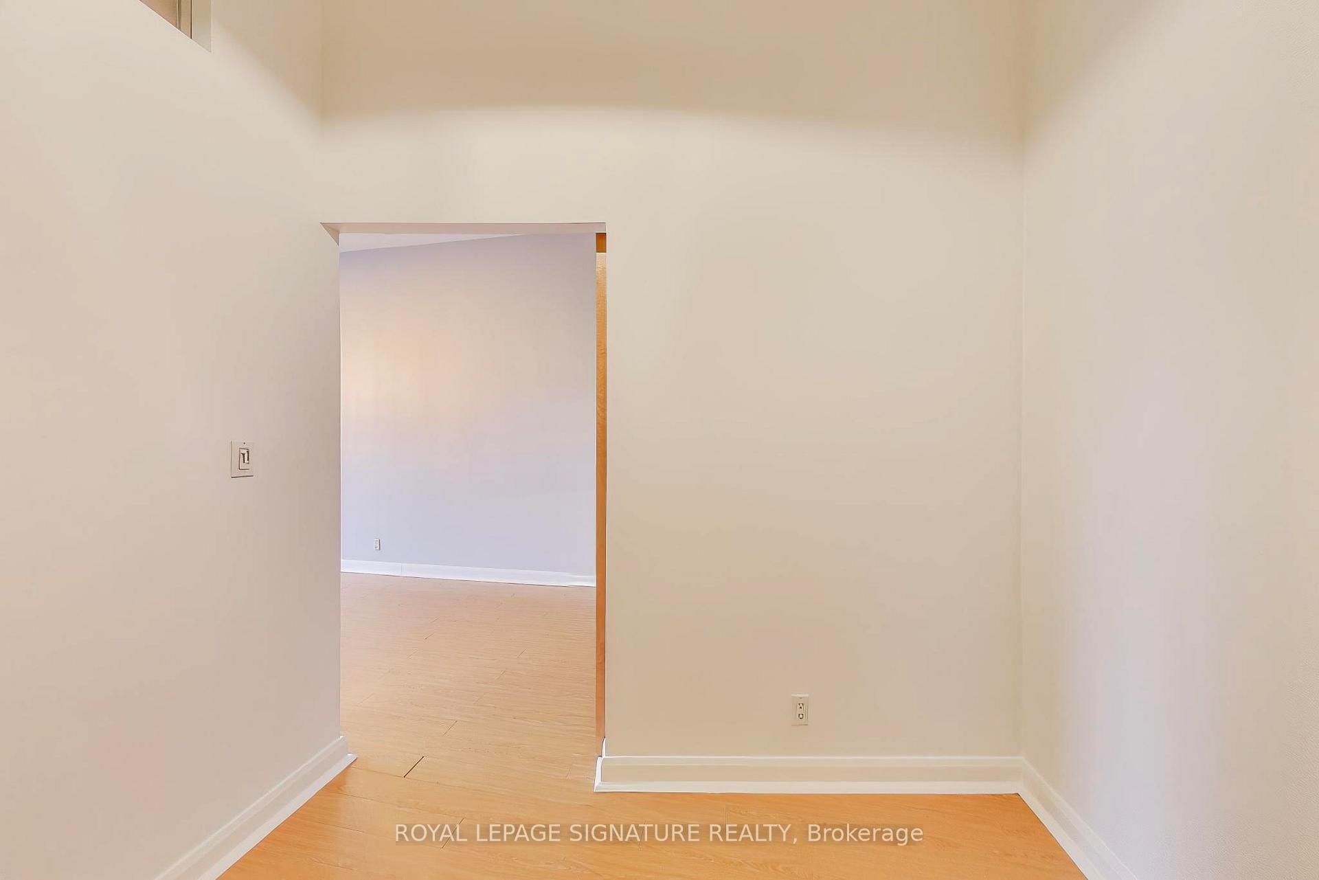 









700


King

Street West, 801,
Toronto,




ON
M5V 2Y6

