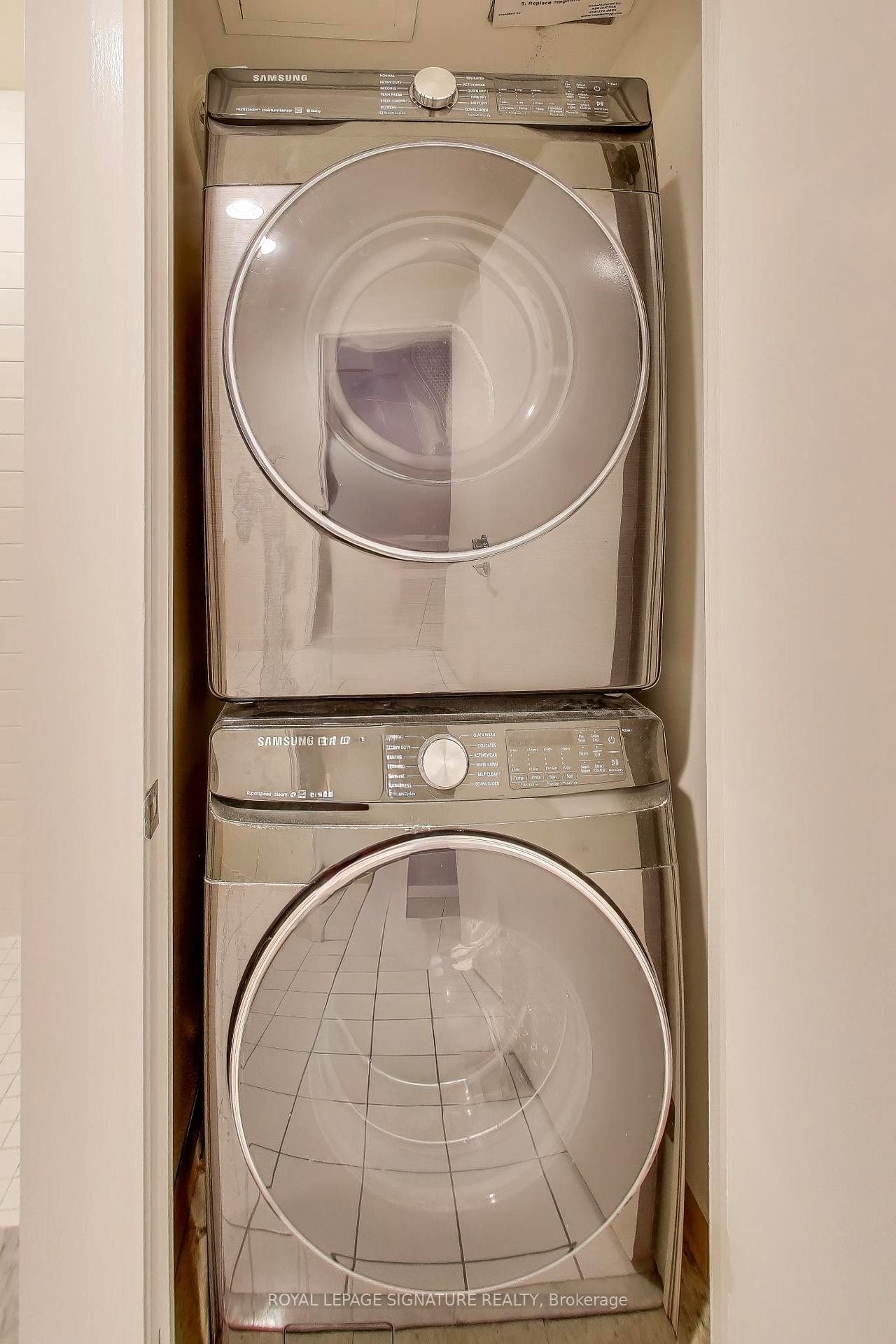 









700


King

Street West, 801,
Toronto,




ON
M5V 2Y6

