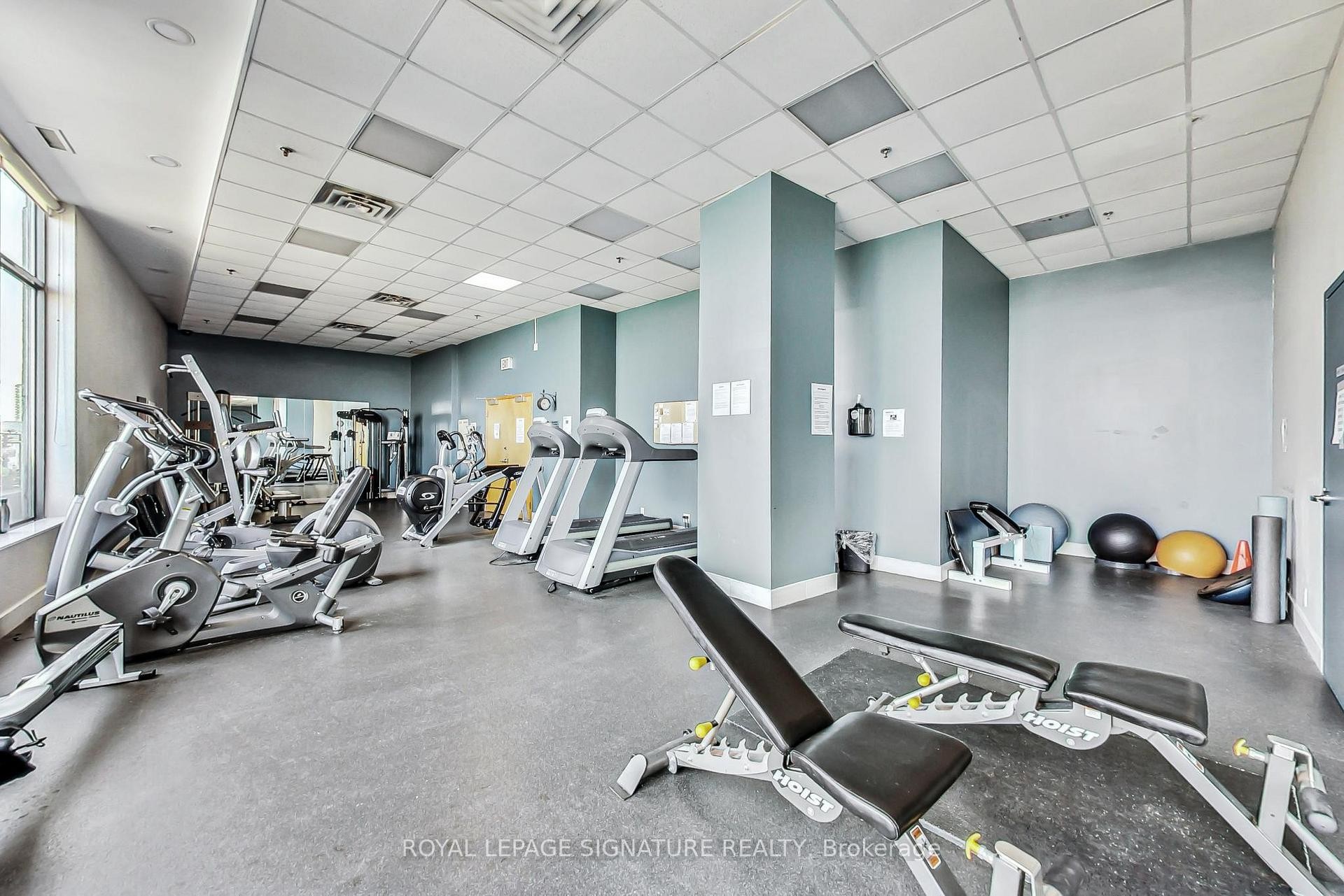 









700


King

Street West, 801,
Toronto,




ON
M5V 2Y6

