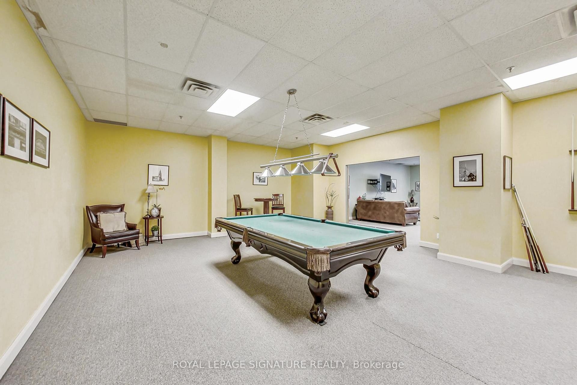 









700


King

Street West, 801,
Toronto,




ON
M5V 2Y6

