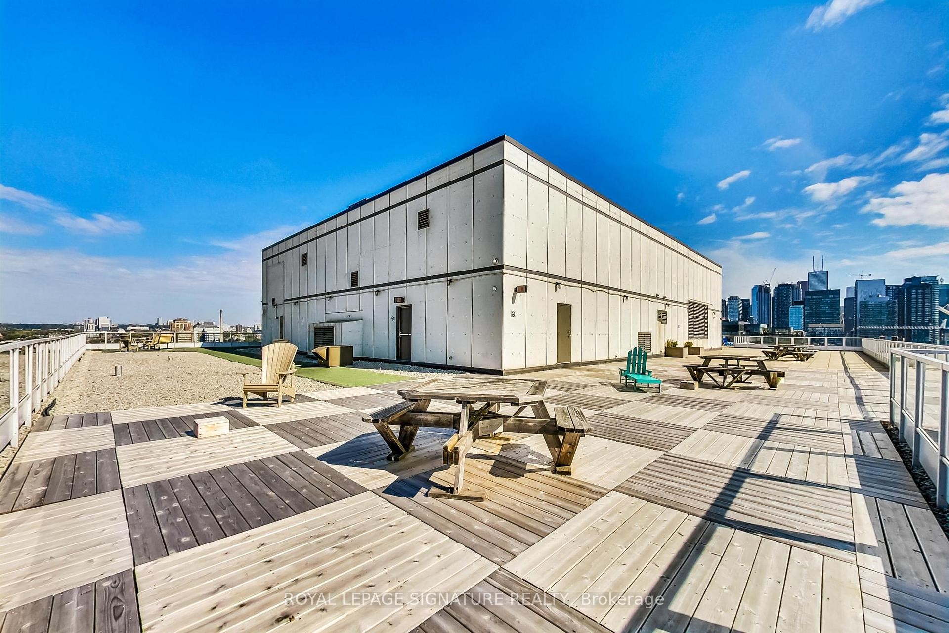 









700


King

Street West, 801,
Toronto,




ON
M5V 2Y6

