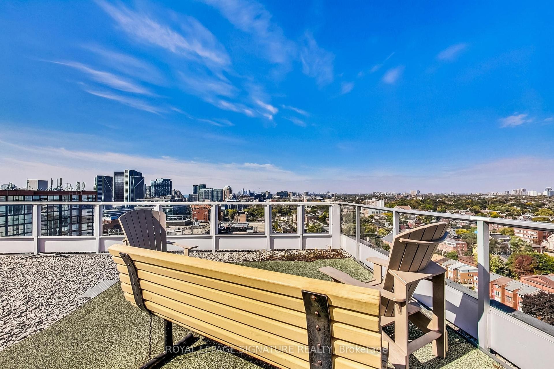 









700


King

Street West, 801,
Toronto,




ON
M5V 2Y6

