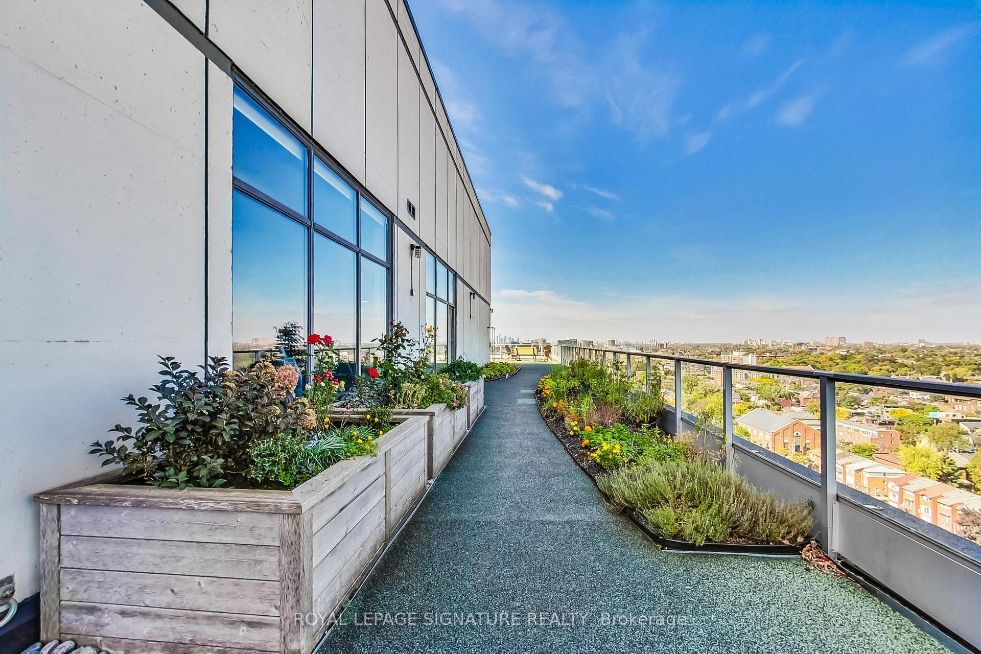 









700


King

Street West, 801,
Toronto,




ON
M5V 2Y6

