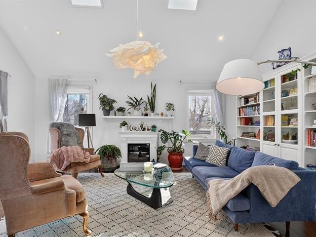 









276


Av. St-Louis

,
Pointe-Claire,




QC
H9R4X7

