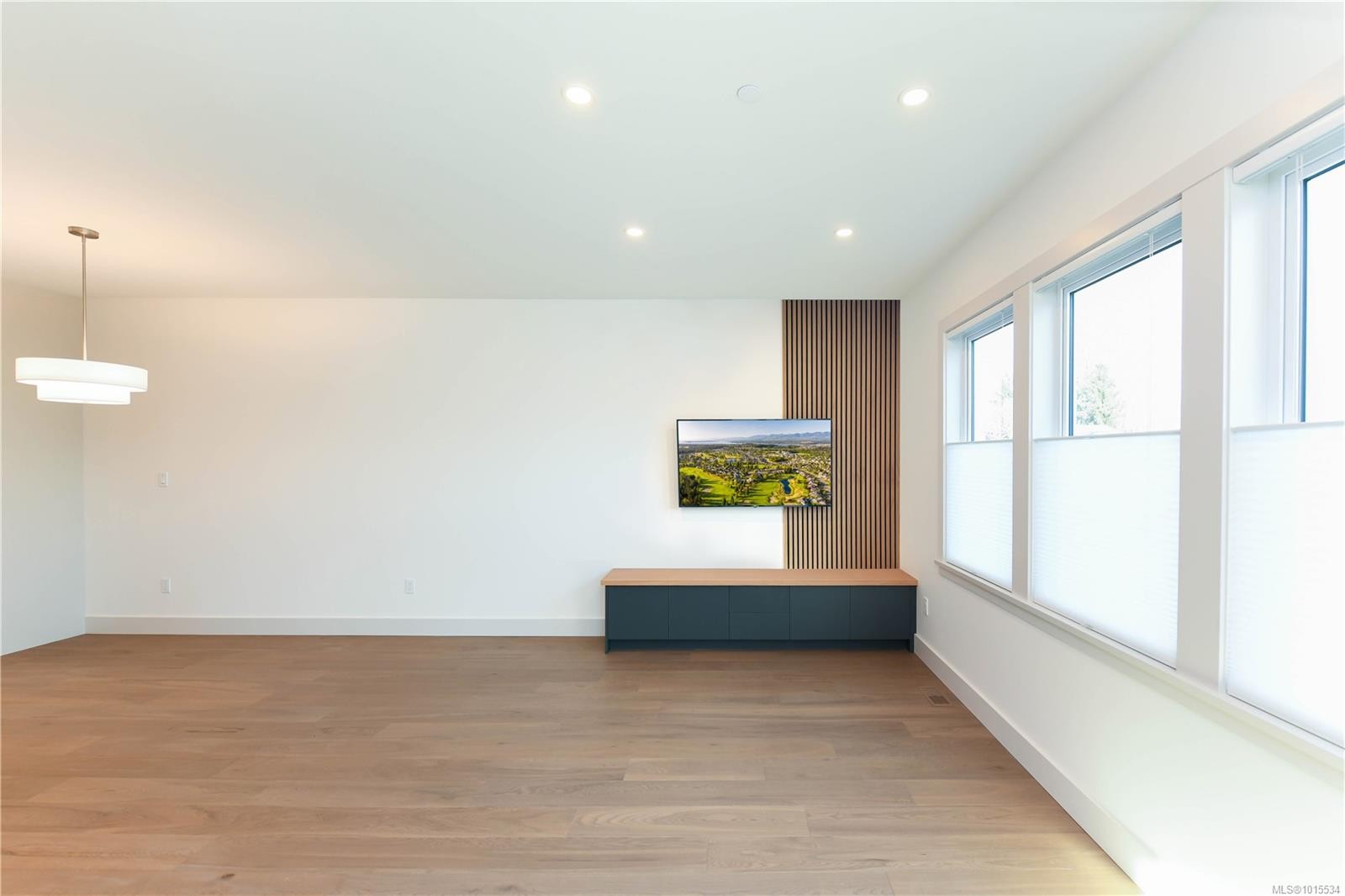 









695


Westminster

Blvd,
Courtenay,




BC
V9N 0E1

