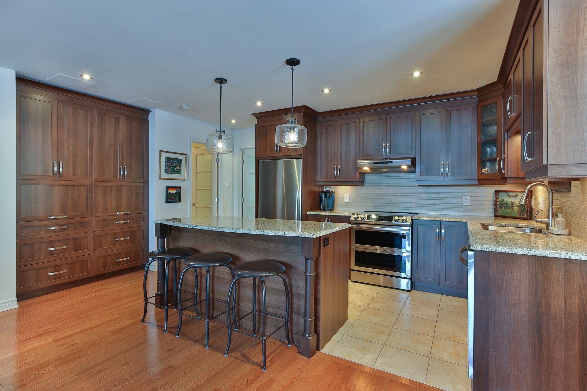 









25


Rue St-Hubert

, 101,
Saint-Jean-sur-Richelieu,




QC
J3B0C5

