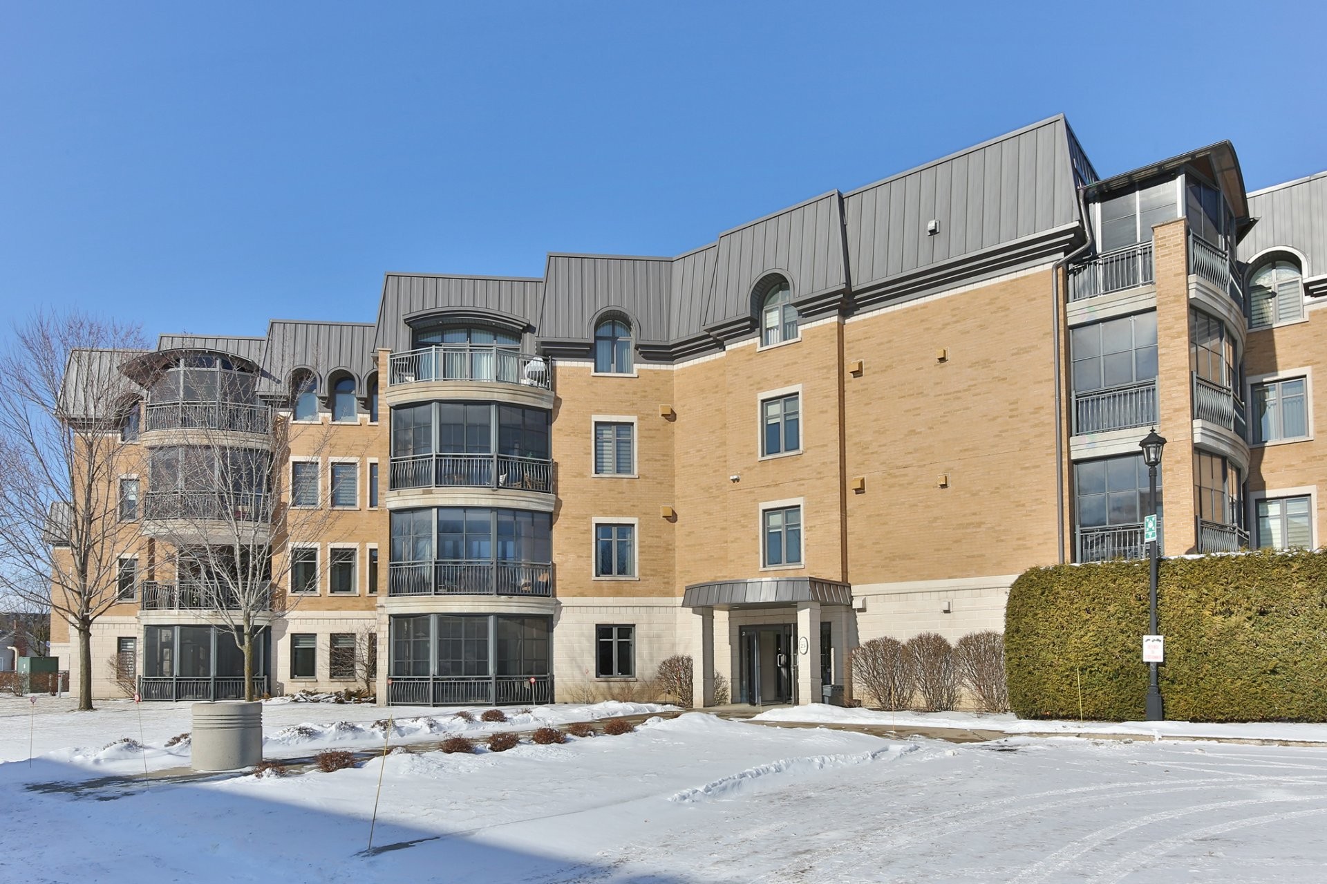 









25


Rue St-Hubert

, 101,
Saint-Jean-sur-Richelieu,




QC
J3B0C5

