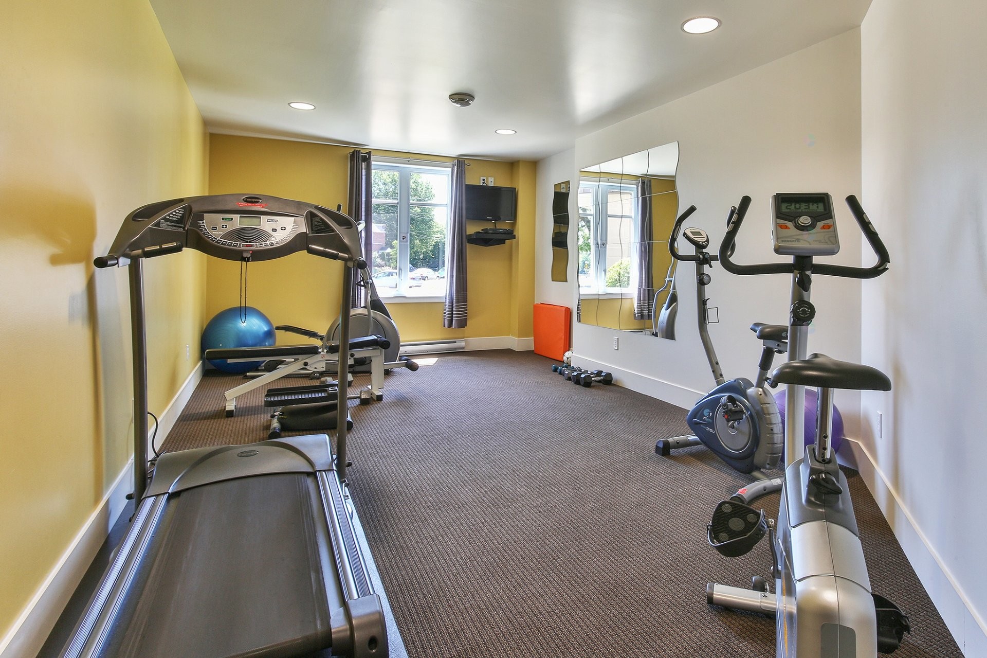 









25


Rue St-Hubert

, 101,
Saint-Jean-sur-Richelieu,




QC
J3B0C5

