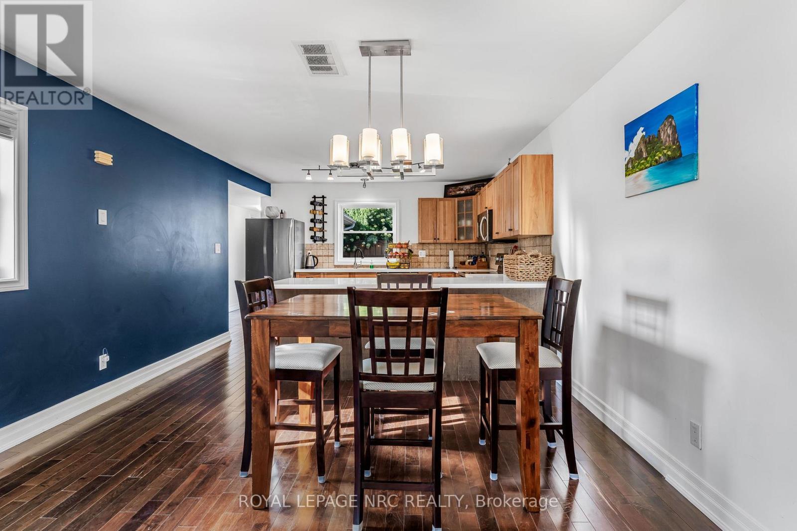 












12 LINCOLN ROAD E

,
Fort Erie (Crystal Beach),




Ontario
L0S1B0

