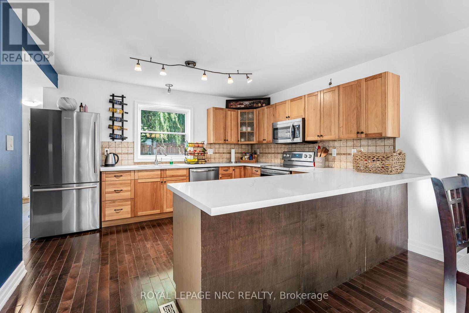 












12 LINCOLN ROAD E

,
Fort Erie (Crystal Beach),




Ontario
L0S1B0

