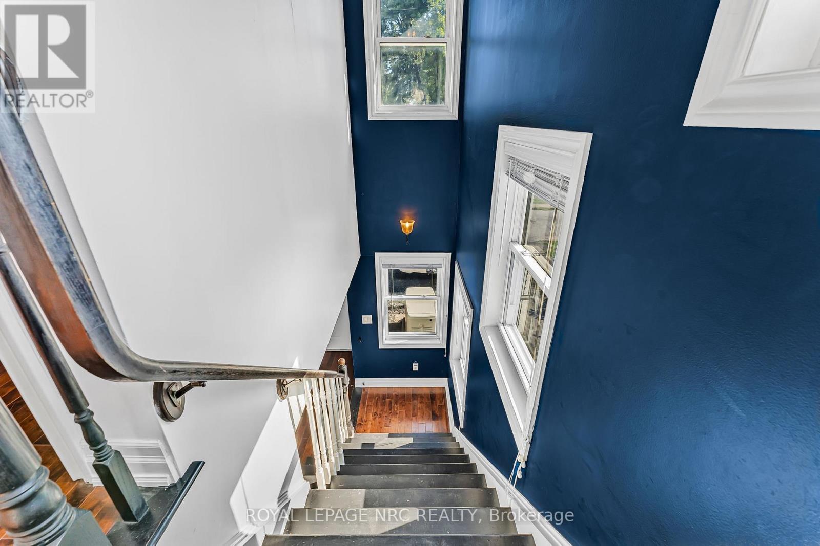 












12 LINCOLN ROAD E

,
Fort Erie (Crystal Beach),




Ontario
L0S1B0

