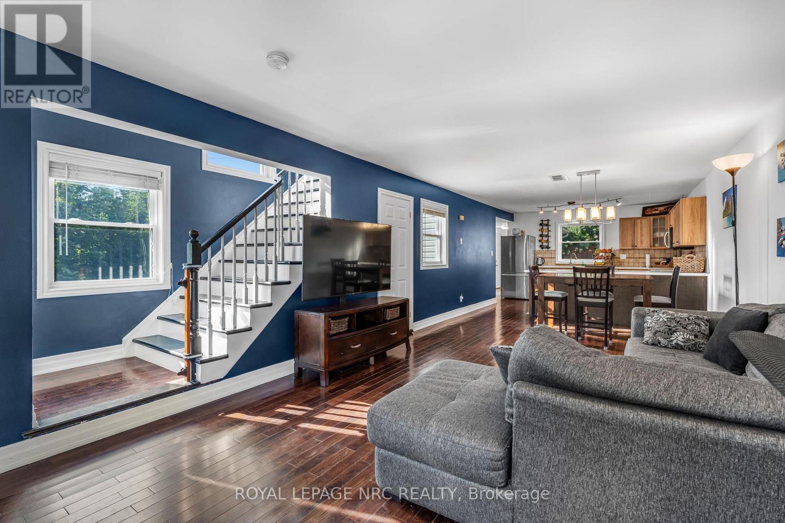 












12 LINCOLN ROAD E

,
Fort Erie (Crystal Beach),




Ontario
L0S1B0

