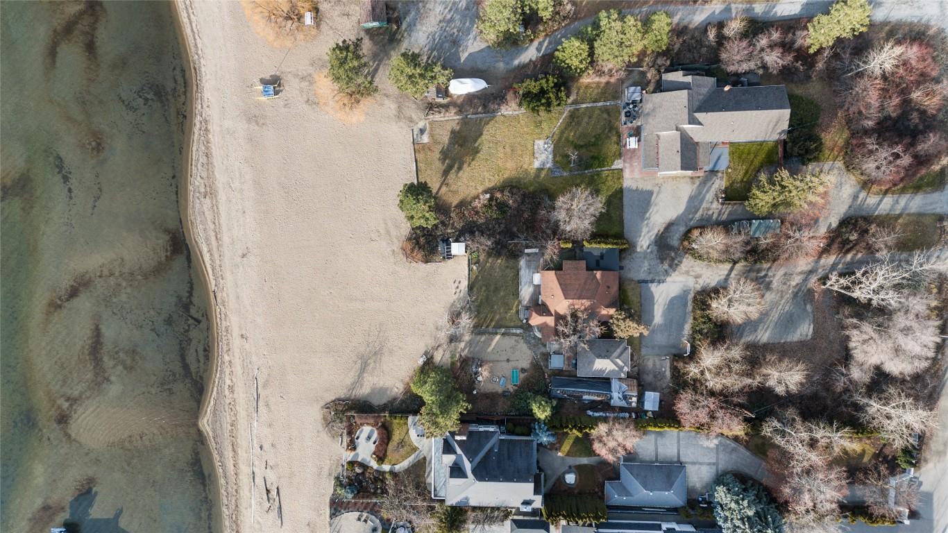 









4164


Lakeshore

Road,
Kelowna,




BC
V1W 1V9

