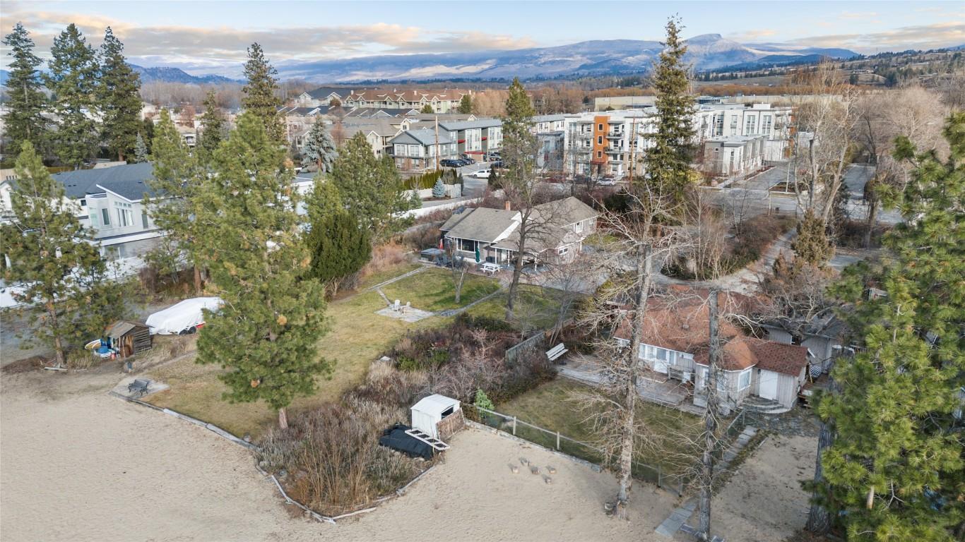









4164


Lakeshore

Road,
Kelowna,




BC
V1W 1V9

