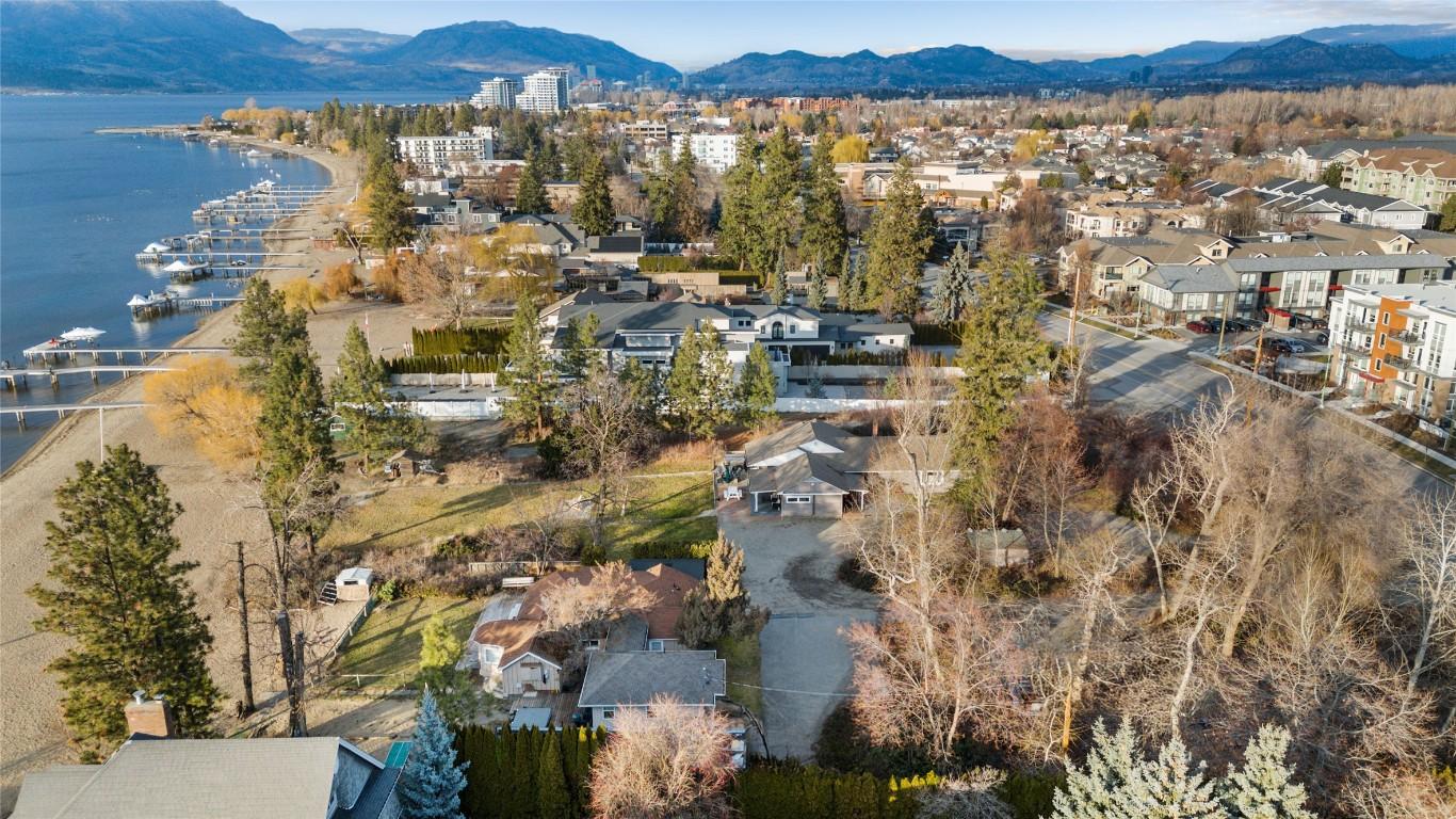 









4164


Lakeshore

Road,
Kelowna,




BC
V1W 1V9

