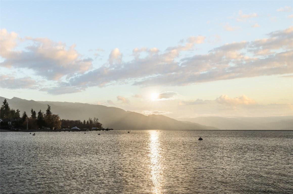 









4164


Lakeshore

Road,
Kelowna,




BC
V1W 1V9

