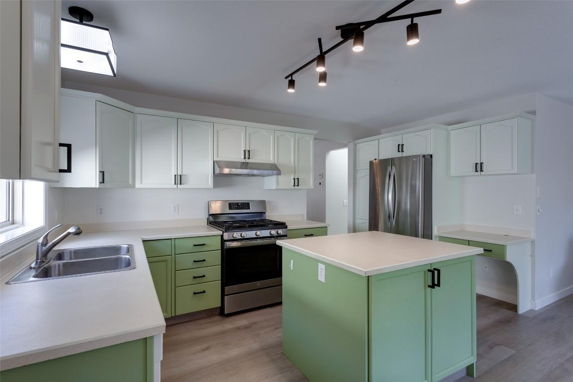 









2330


Butt

Road, 192,
Westbank,




BC
V4T 2L3

