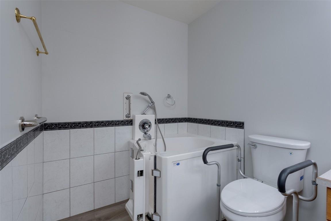 









2330


Butt

Road, 192,
Westbank,




BC
V4T 2L3

