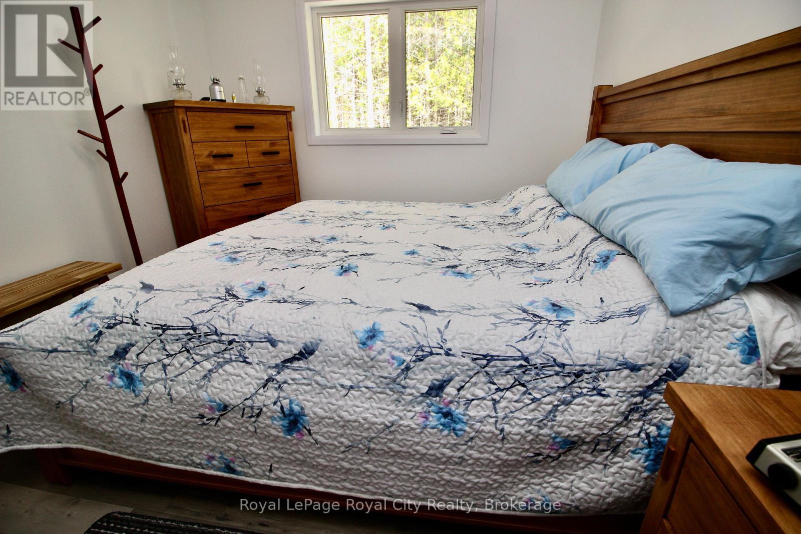 












134 MAPLE GOLF CRESCENT

,
Northern Bruce Peninsula,




Ontario
N0H2R0

