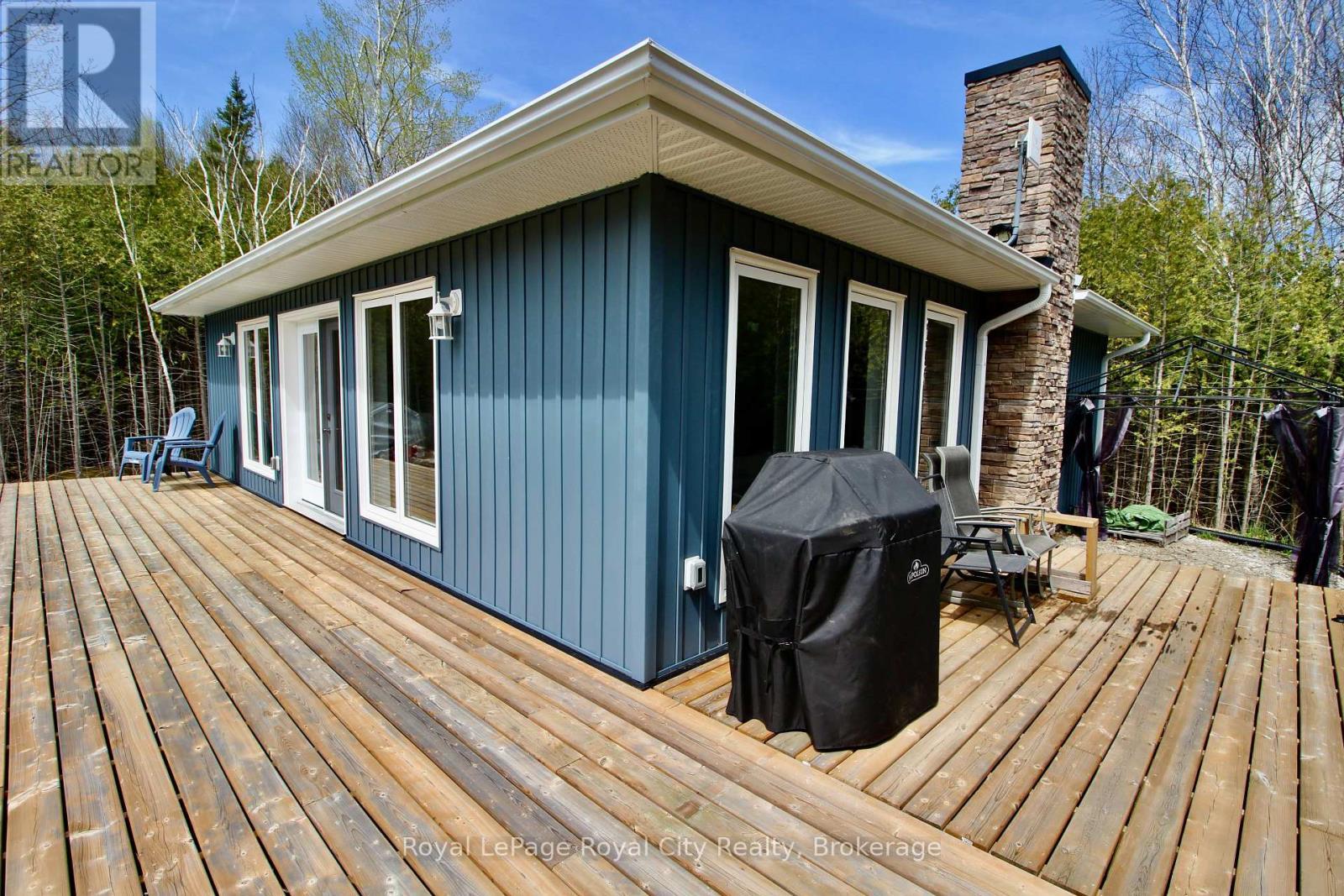 












134 MAPLE GOLF CRESCENT

,
Northern Bruce Peninsula,




Ontario
N0H2R0


