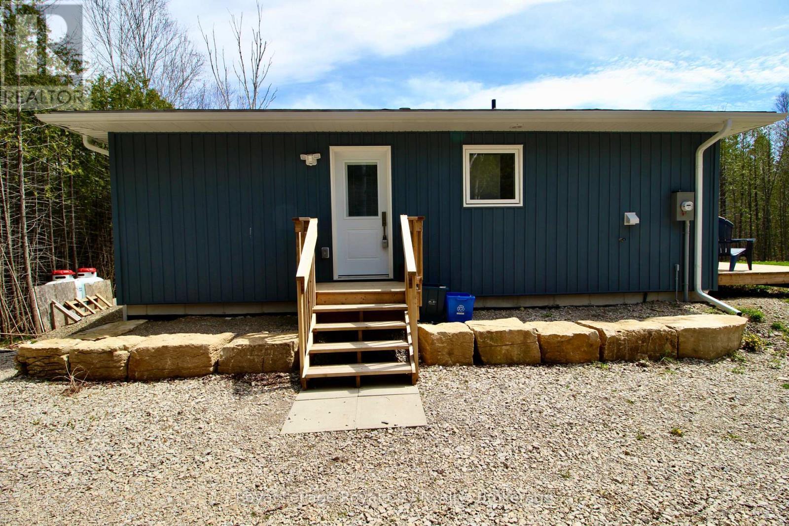 












134 MAPLE GOLF CRESCENT

,
Northern Bruce Peninsula,




Ontario
N0H2R0

