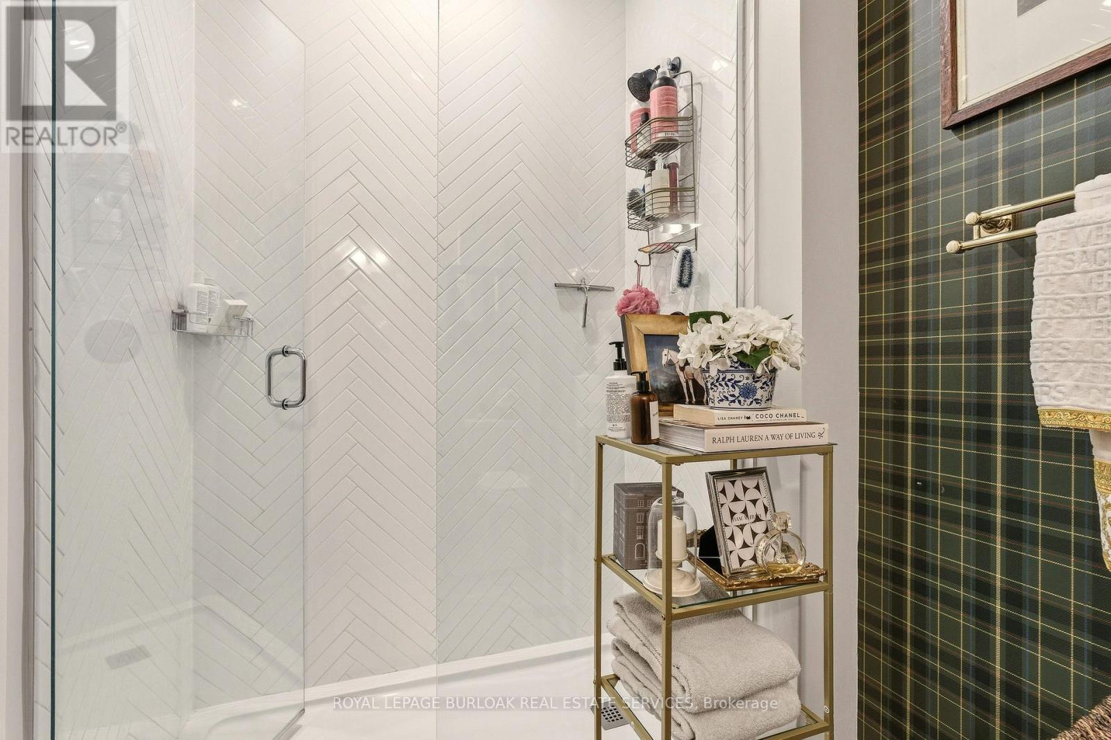 












102 - 3200 WILLIAM COLTSON AVENUE

,
Oakville,




Ontario
L6H7W6

