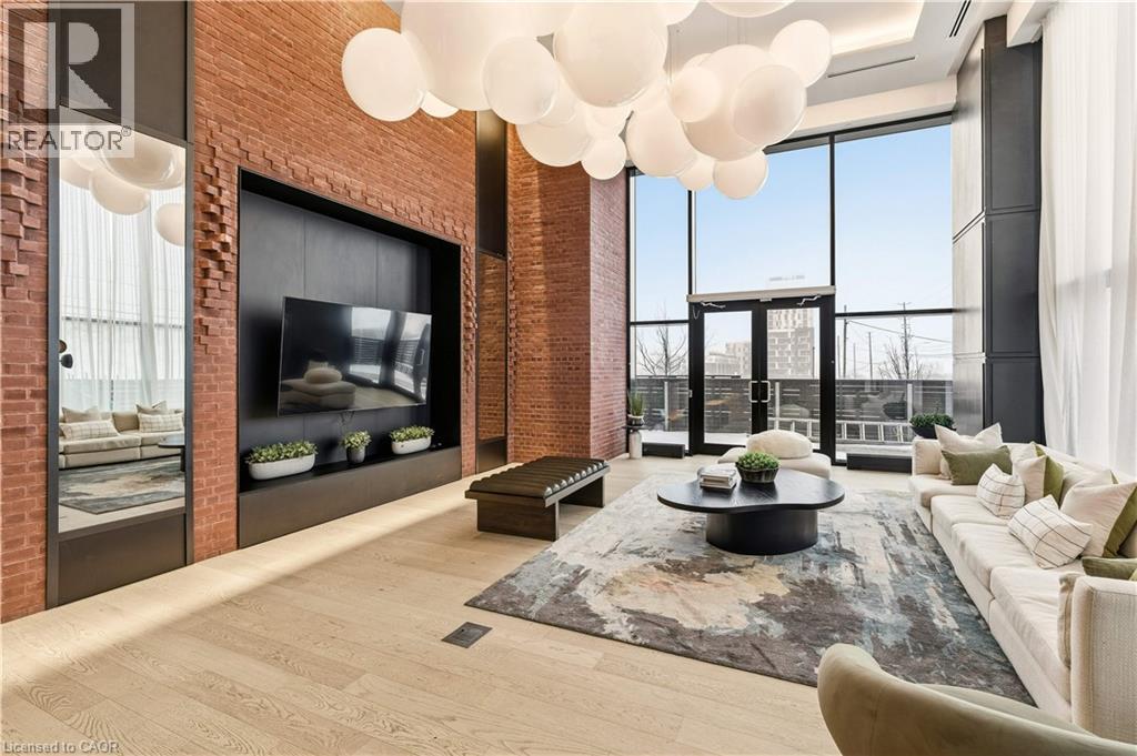 












3200 WILLIAM COLTSON Avenue Unit# 102

,
Oakville,




Ontario
L6H7W6

