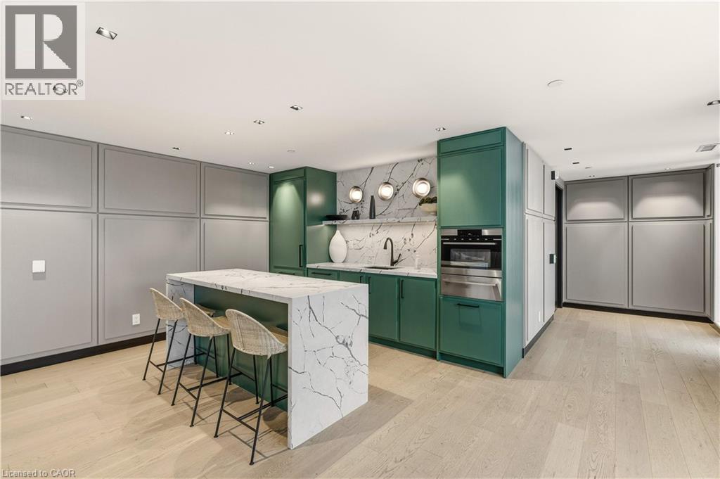 












3200 WILLIAM COLTSON Avenue Unit# 102

,
Oakville,




Ontario
L6H7W6

