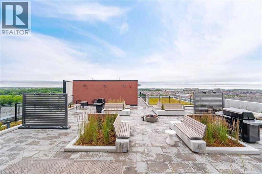 












3200 WILLIAM COLTSON Avenue Unit# 102

,
Oakville,




Ontario
L6H7W6

