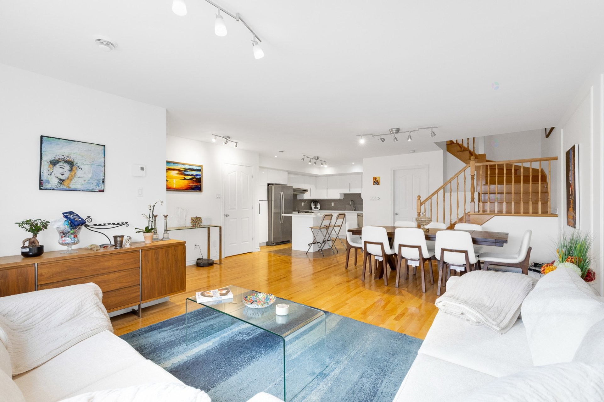 









3729Z


Rue Céline-Marier

,
Montréal (Saint-Laurent),




QC
H4R3N3

