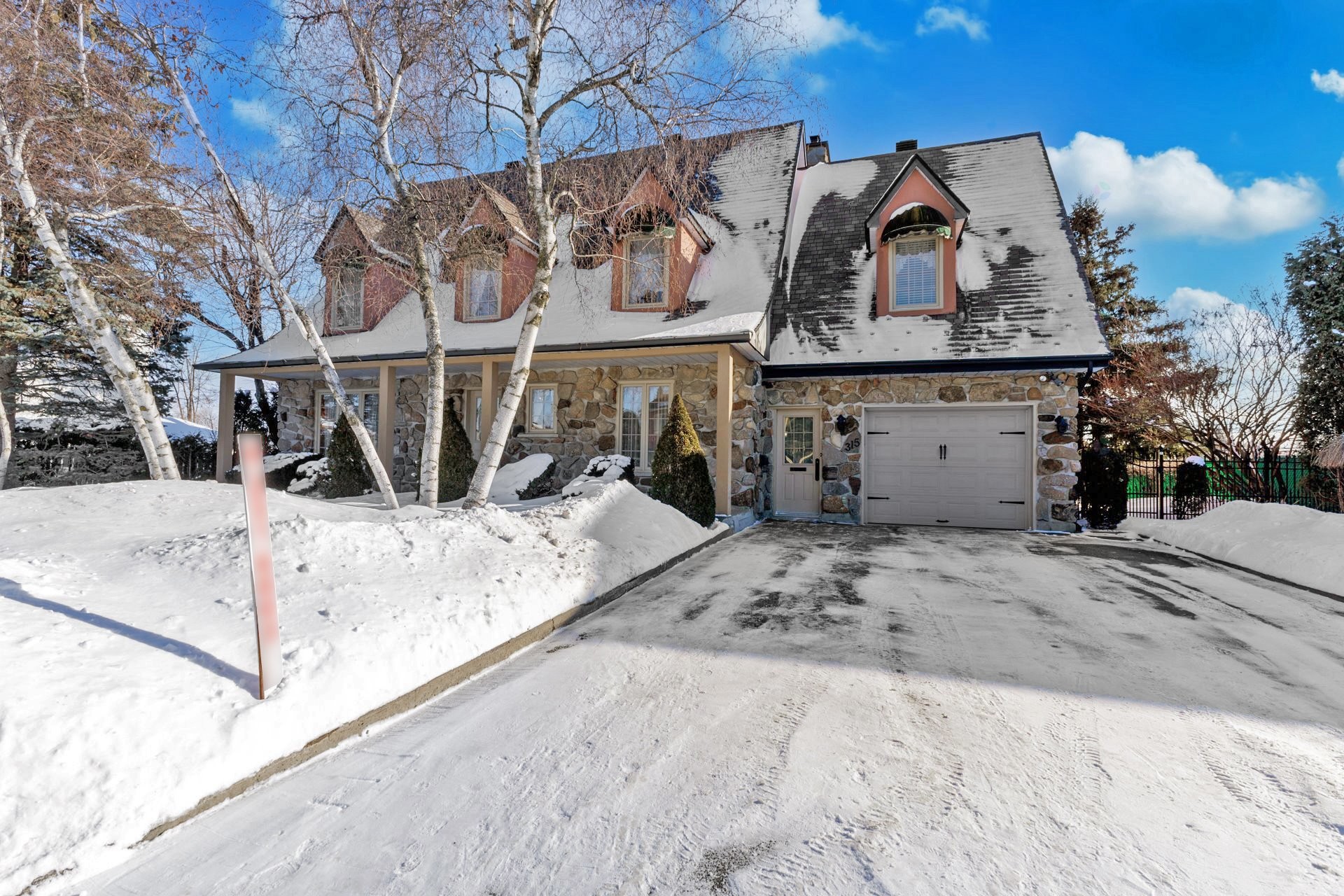 









315


Rue Boivin

,
Montréal (L'Île-Bizard/Sainte-Geneviève),




QC
H9C2B2

