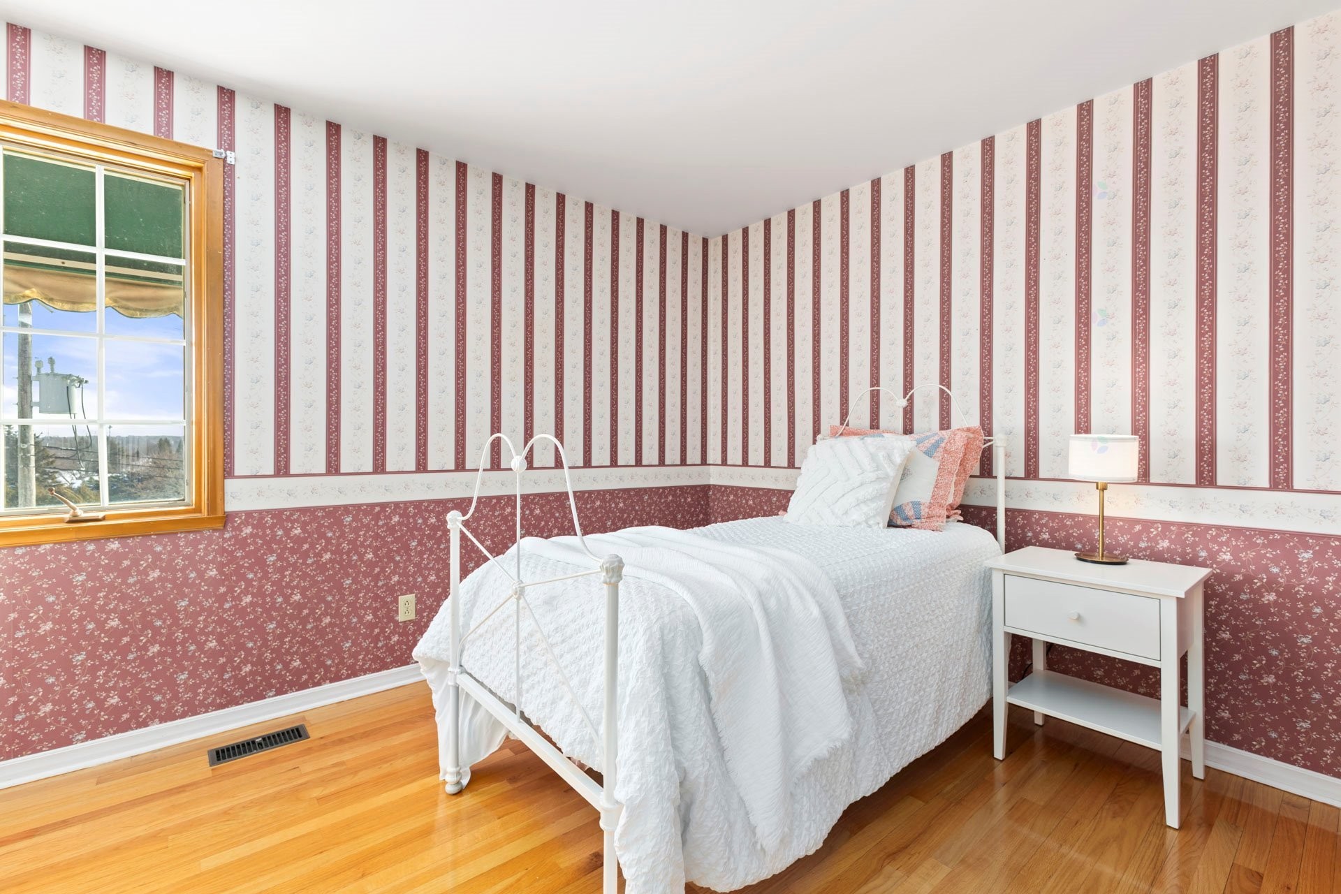 









315


Rue Boivin

,
Montréal (L'Île-Bizard/Sainte-Geneviève),




QC
H9C2B2

