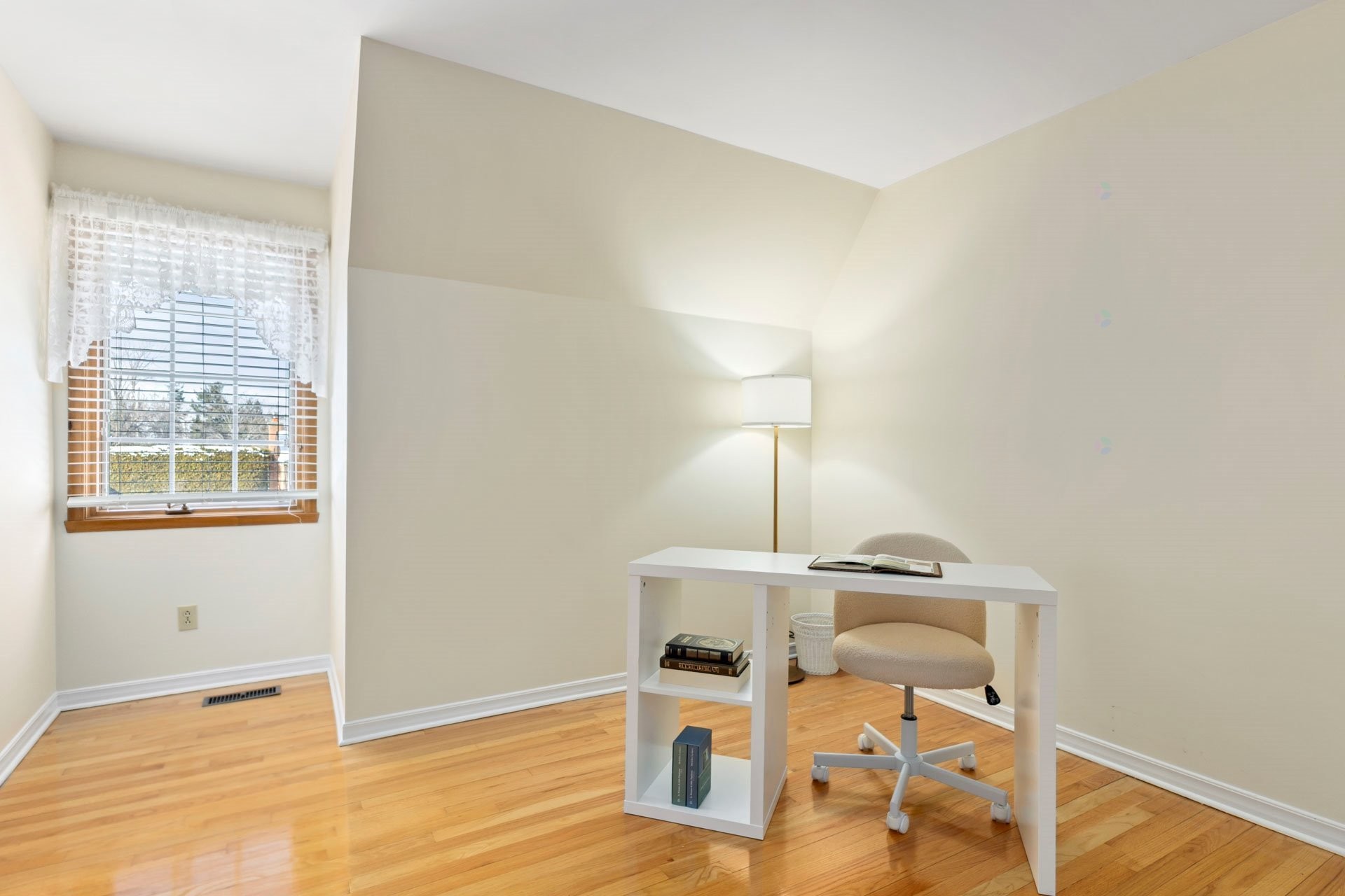 









315


Rue Boivin

,
Montréal (L'Île-Bizard/Sainte-Geneviève),




QC
H9C2B2

