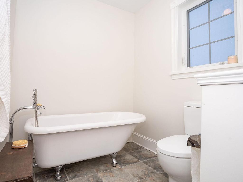












21 Spruce Lane

,
Stratford,




PE
C1B 1M9

