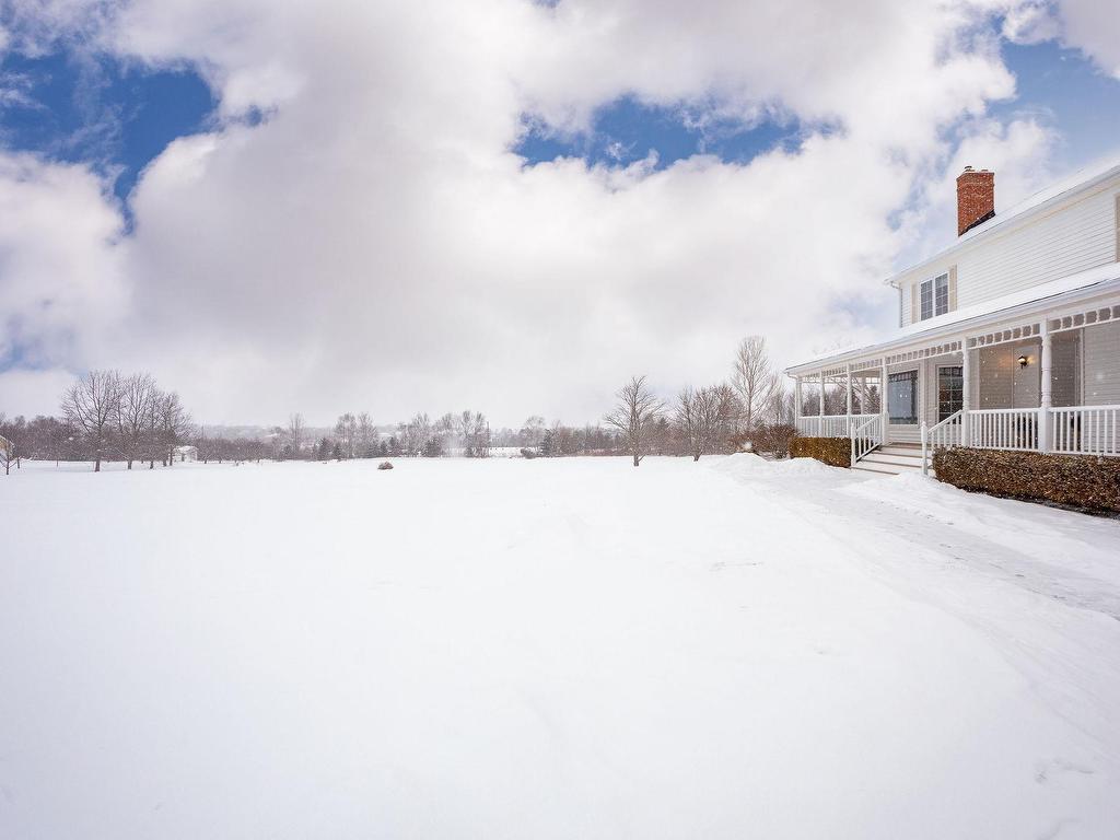 












21 Spruce Lane

,
Stratford,




PE
C1B 1M9

