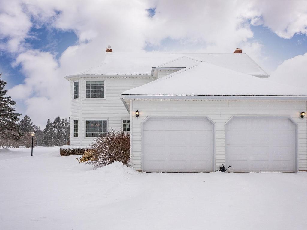 












21 Spruce Lane

,
Stratford,




PE
C1B 1M9

