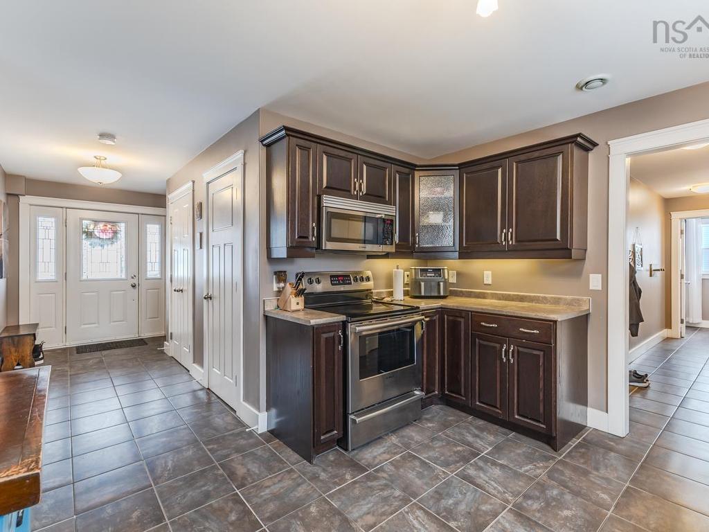 












80 Burris Drive

,
Valley,




NS
B6L 3B6

