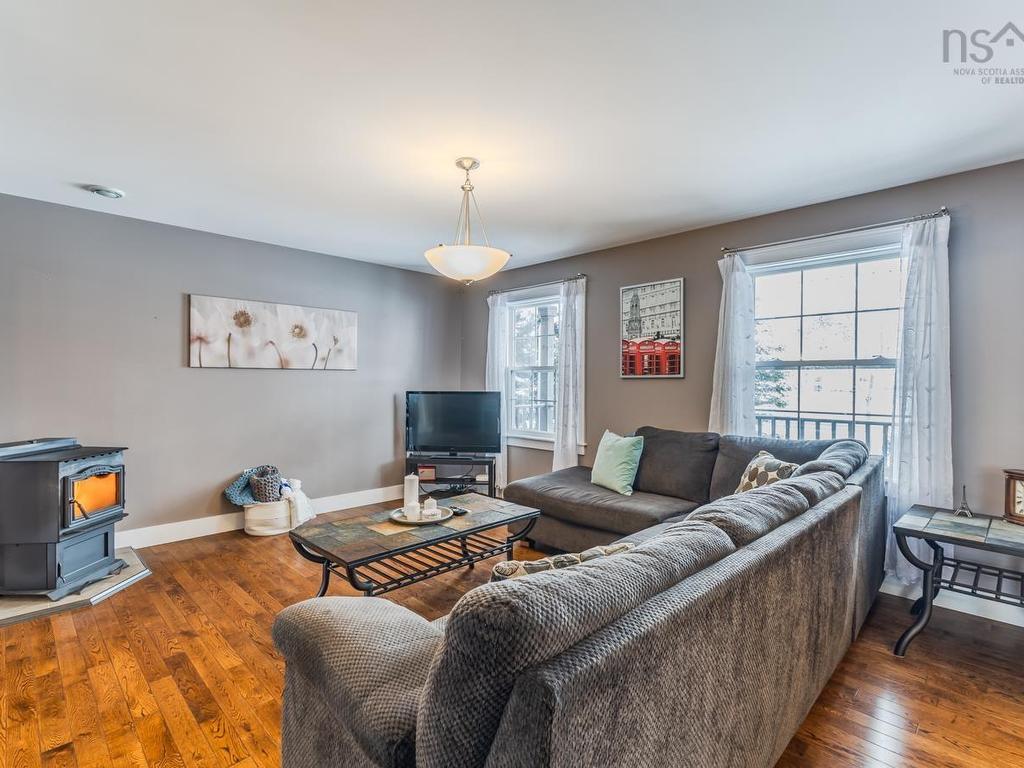 












80 Burris Drive

,
Valley,




NS
B6L 3B6

