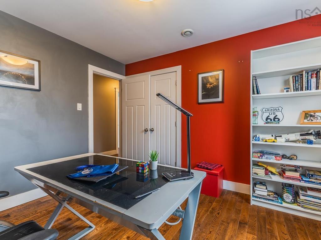 












80 Burris Drive

,
Valley,




NS
B6L 3B6

