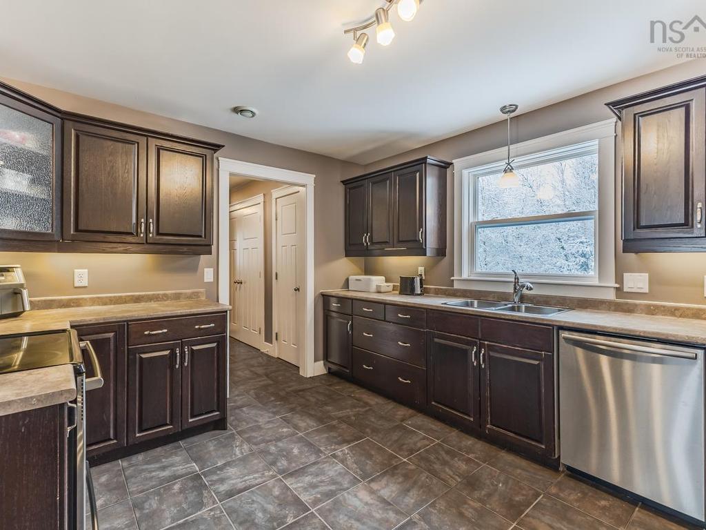 












80 Burris Drive

,
Valley,




NS
B6L 3B6

