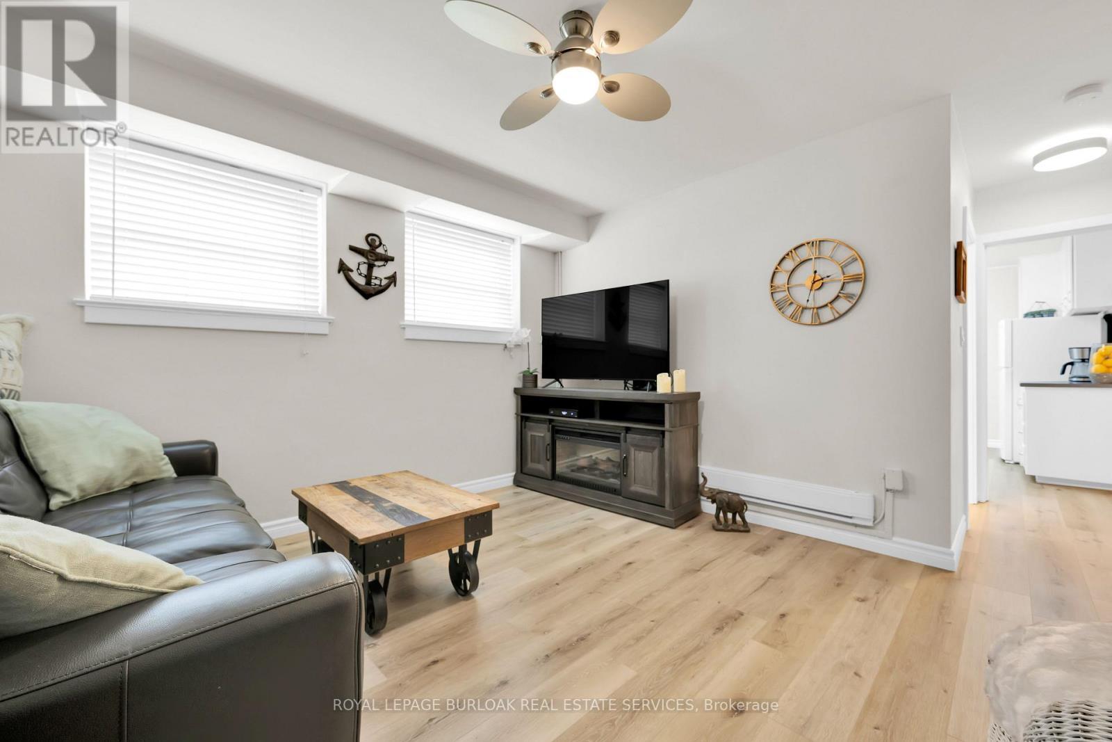 












24 - 1347 LAKESHORE ROAD

,
Burlington,




Ontario
L7S1B1

