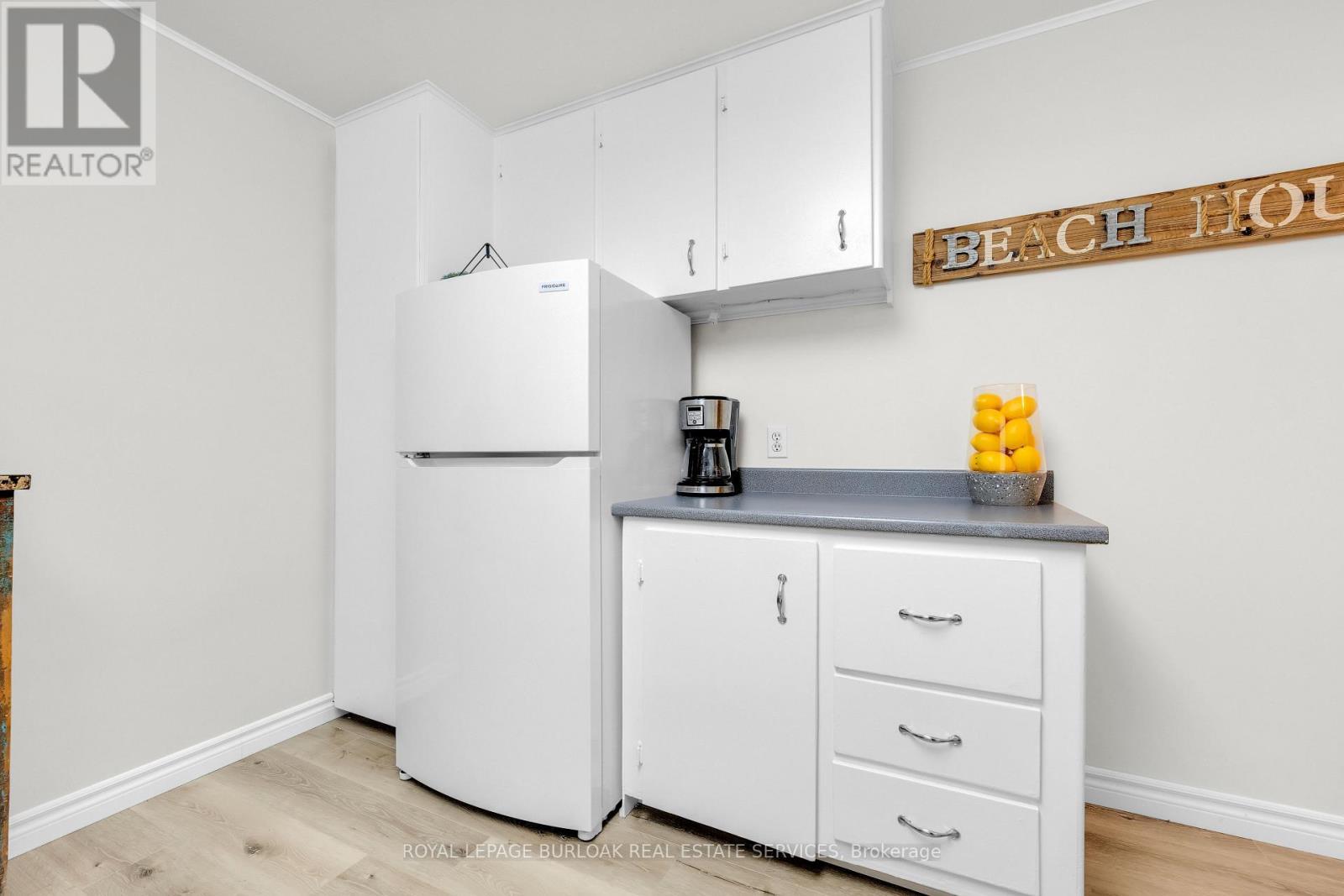 












24 - 1347 LAKESHORE ROAD

,
Burlington,




Ontario
L7S1B1

