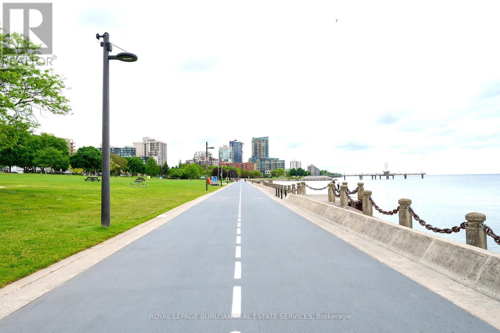 












24 - 1347 LAKESHORE ROAD

,
Burlington,




Ontario
L7S1B1

