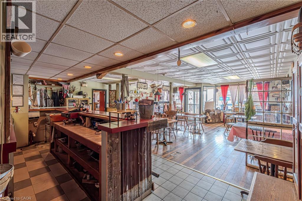 












4 ALBERT Street

,
Langton,




Ontario
N0E1G0

