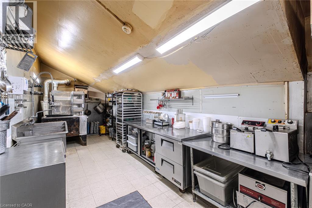 












4 ALBERT Street

,
Langton,




Ontario
N0E1G0

