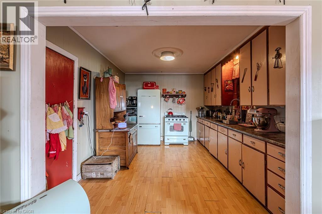 












4 ALBERT Street

,
Langton,




Ontario
N0E1G0

