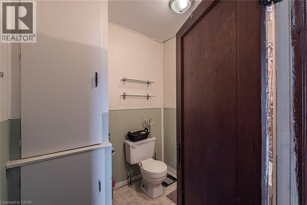 












4 ALBERT Street

,
Langton,




Ontario
N0E1G0

